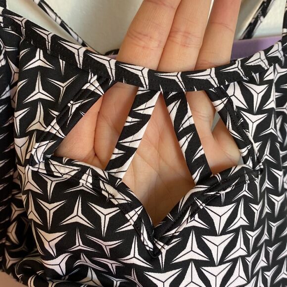 Victoria Sport by Victorias Secret VSX Black White Sports Bra Size Large - Picture 5 of 10